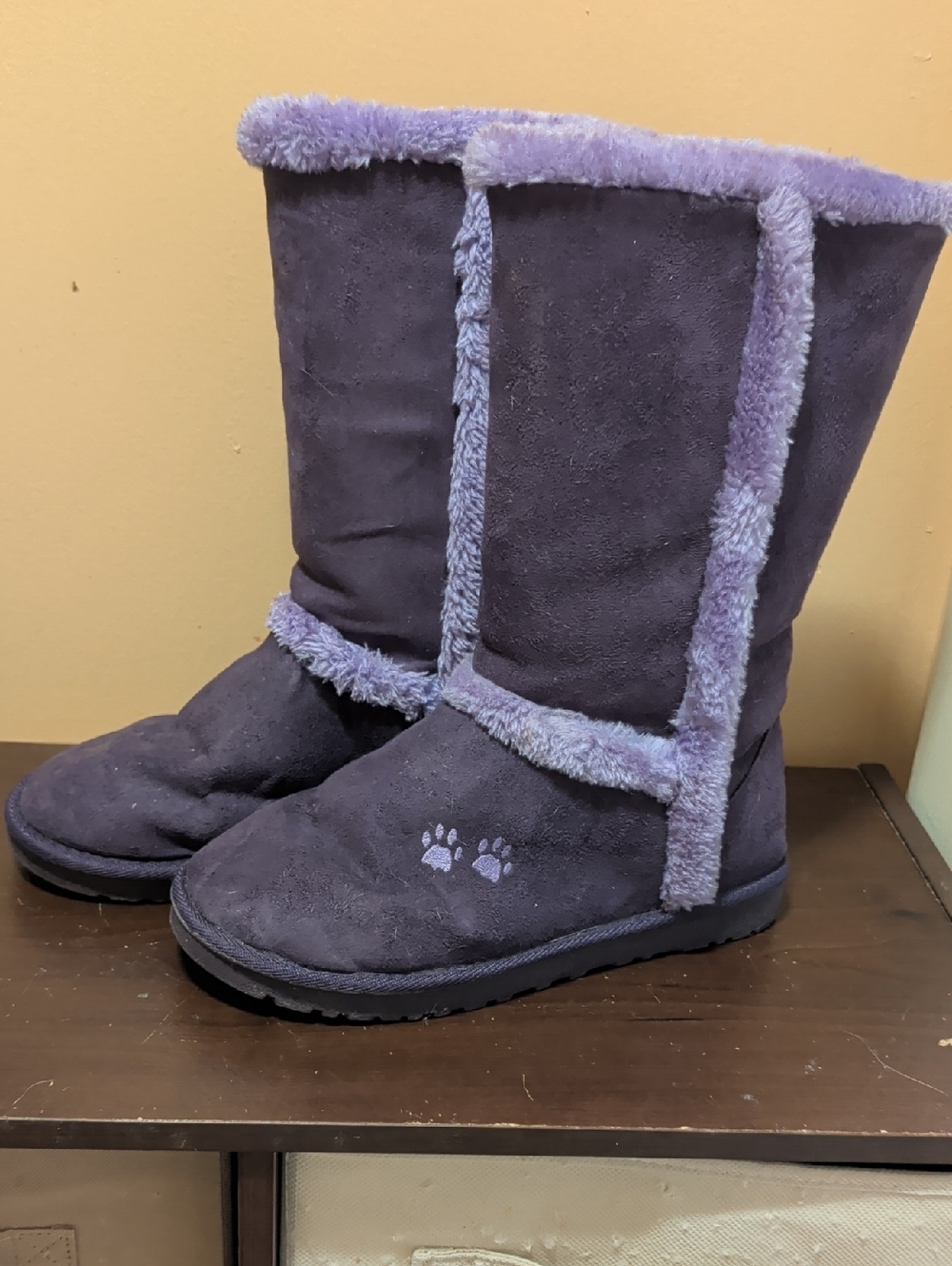 Women’s Purple Faux Suede Winter Boots with Plush Trim